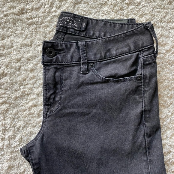 Women’s Lucky Brand Lolita Capris Jeans - Picture 3 of 7